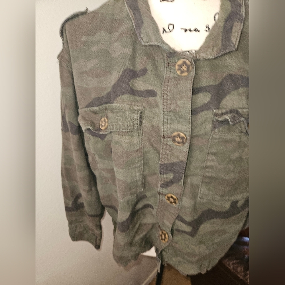 Time & Tru Womans Lightweight Jacket Size L (12-14) - Picture 2 of 11